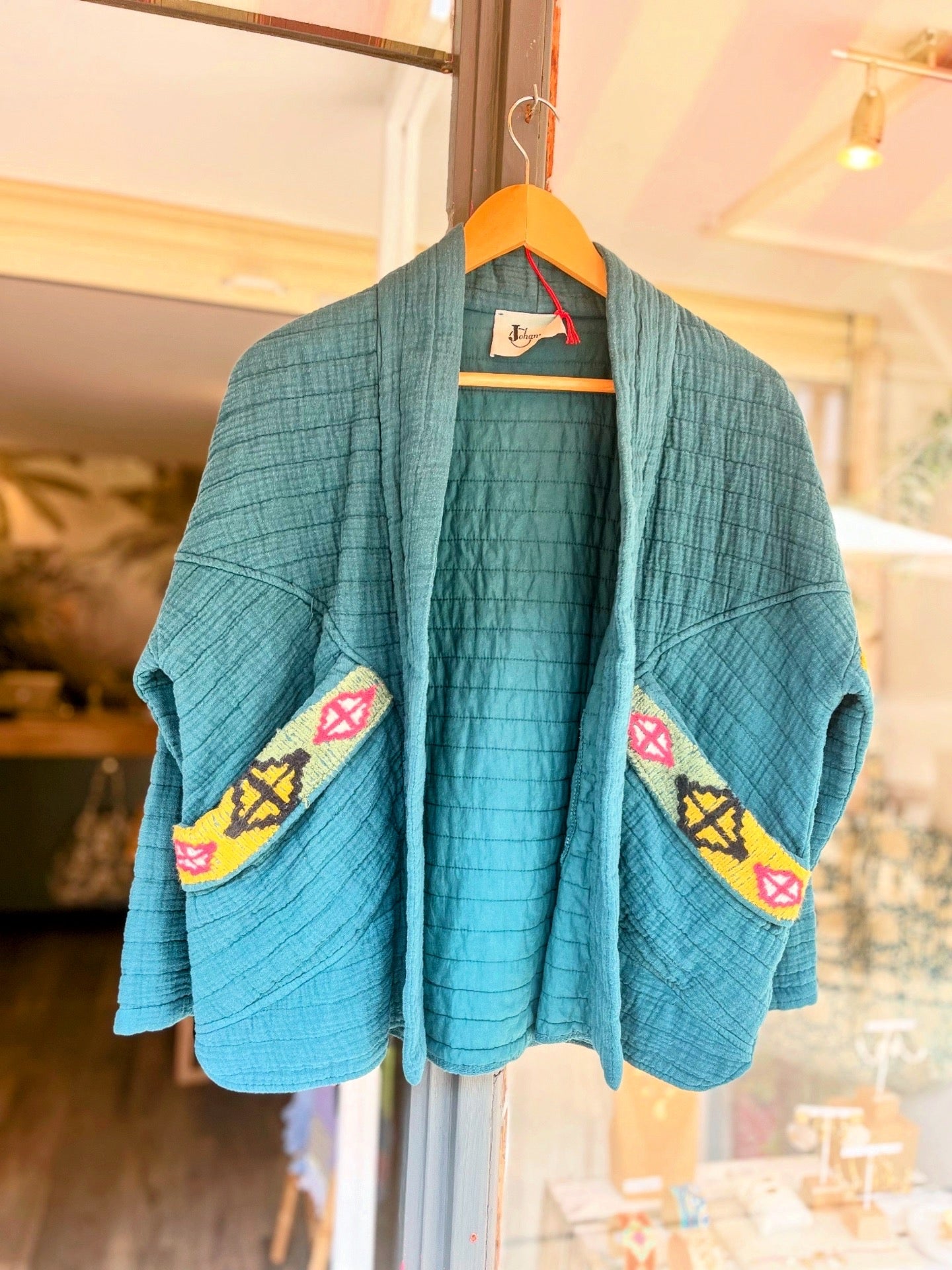 Veste matelassée brodée